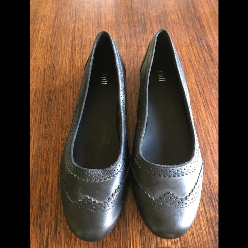 Black Wingtip Ballet Flats